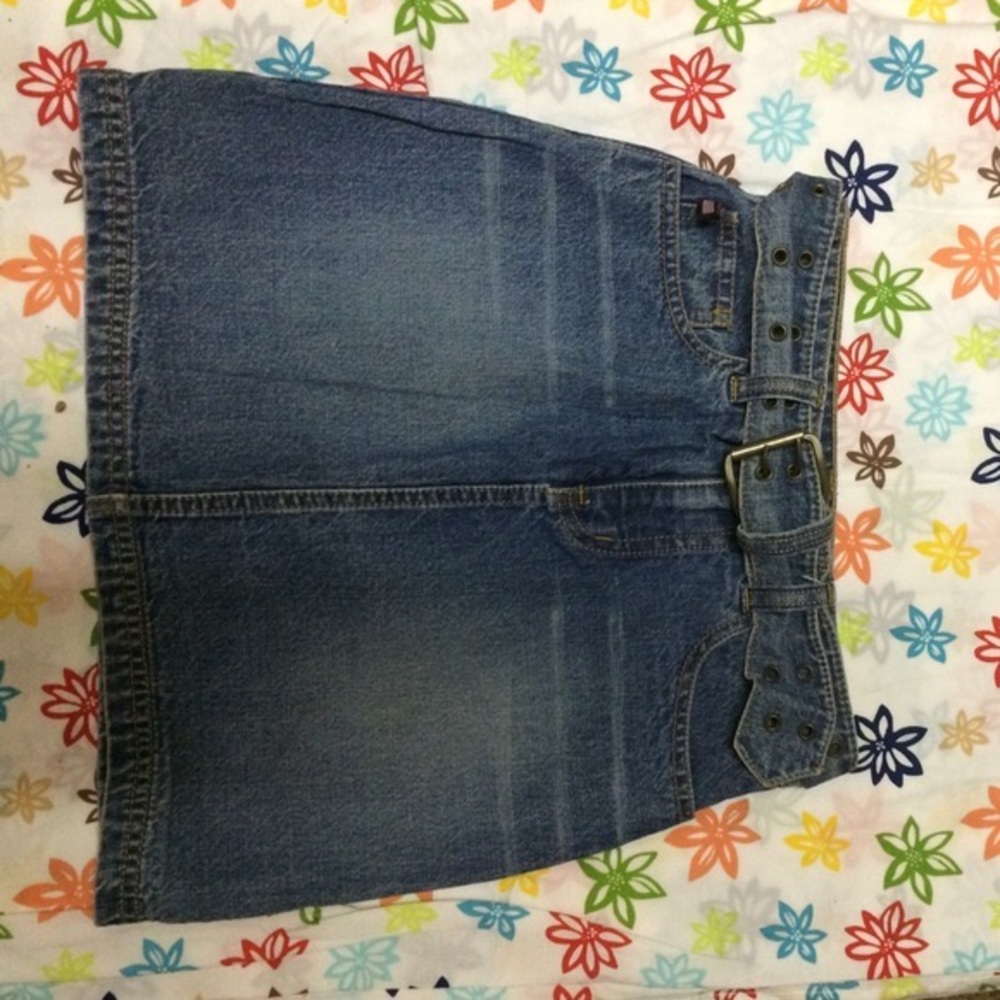 Girl's denim skirt - Picture 1 of 2